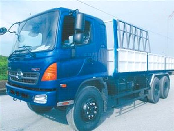 Xe tải Hino 15 tấn chở kính thùng dài 6,3m 2